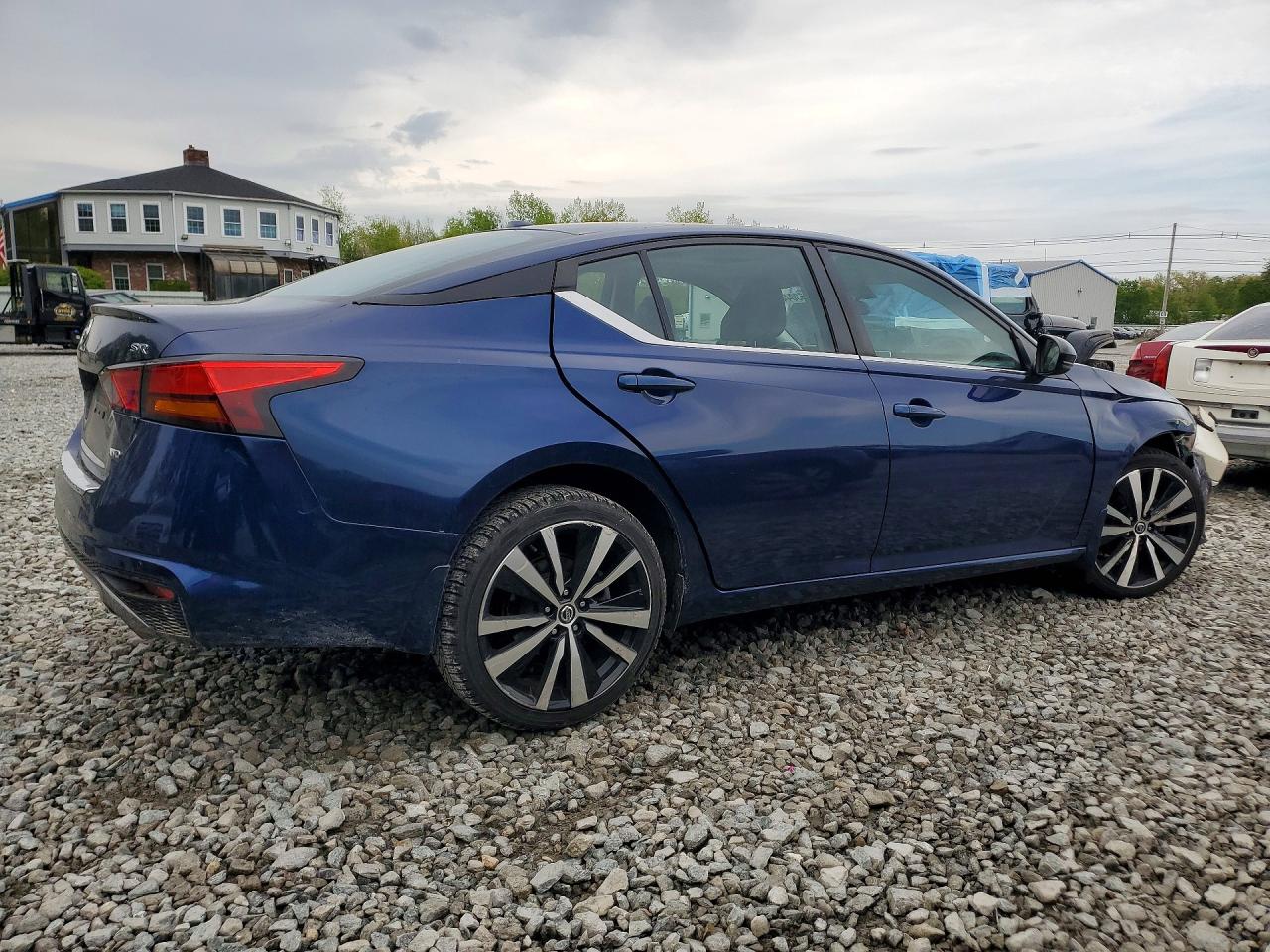 Nissan Altima Sr