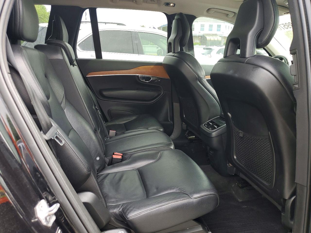 Volvo XC90 T6 Momentum
