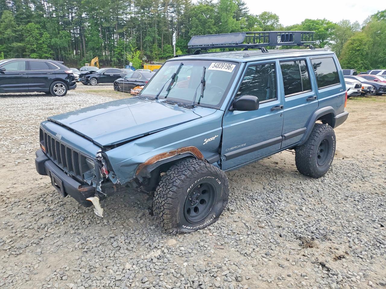 Salvage Jeep Cherokee Image