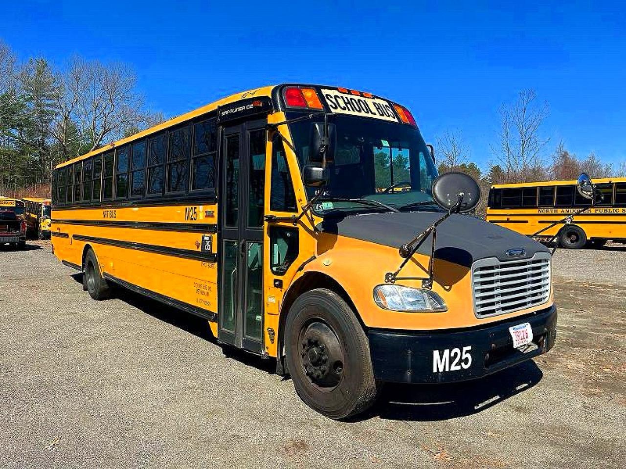 Salvage Freightliner Chassis Image
