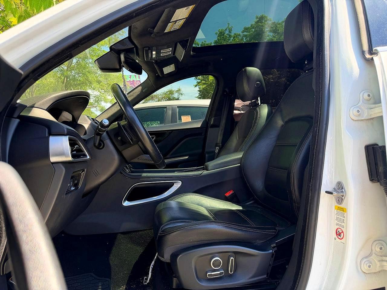 Jaguar F-PACE Prestige