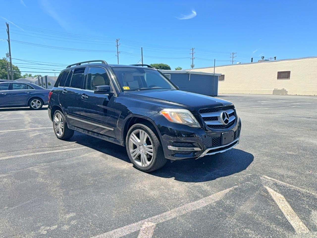 Salvage Mercedes-Benz GLK Image