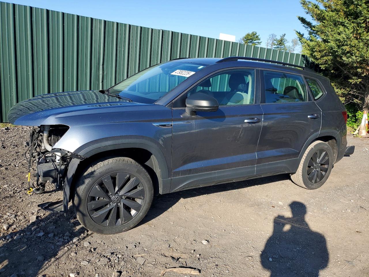 Salvage Volkswagen Taos Image