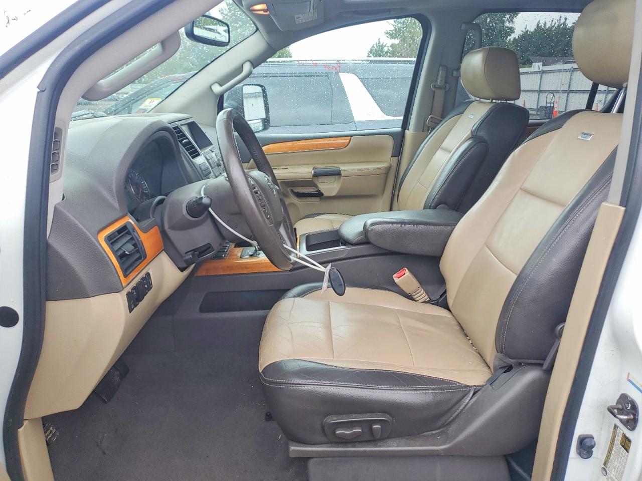 Nissan Armada Platinum