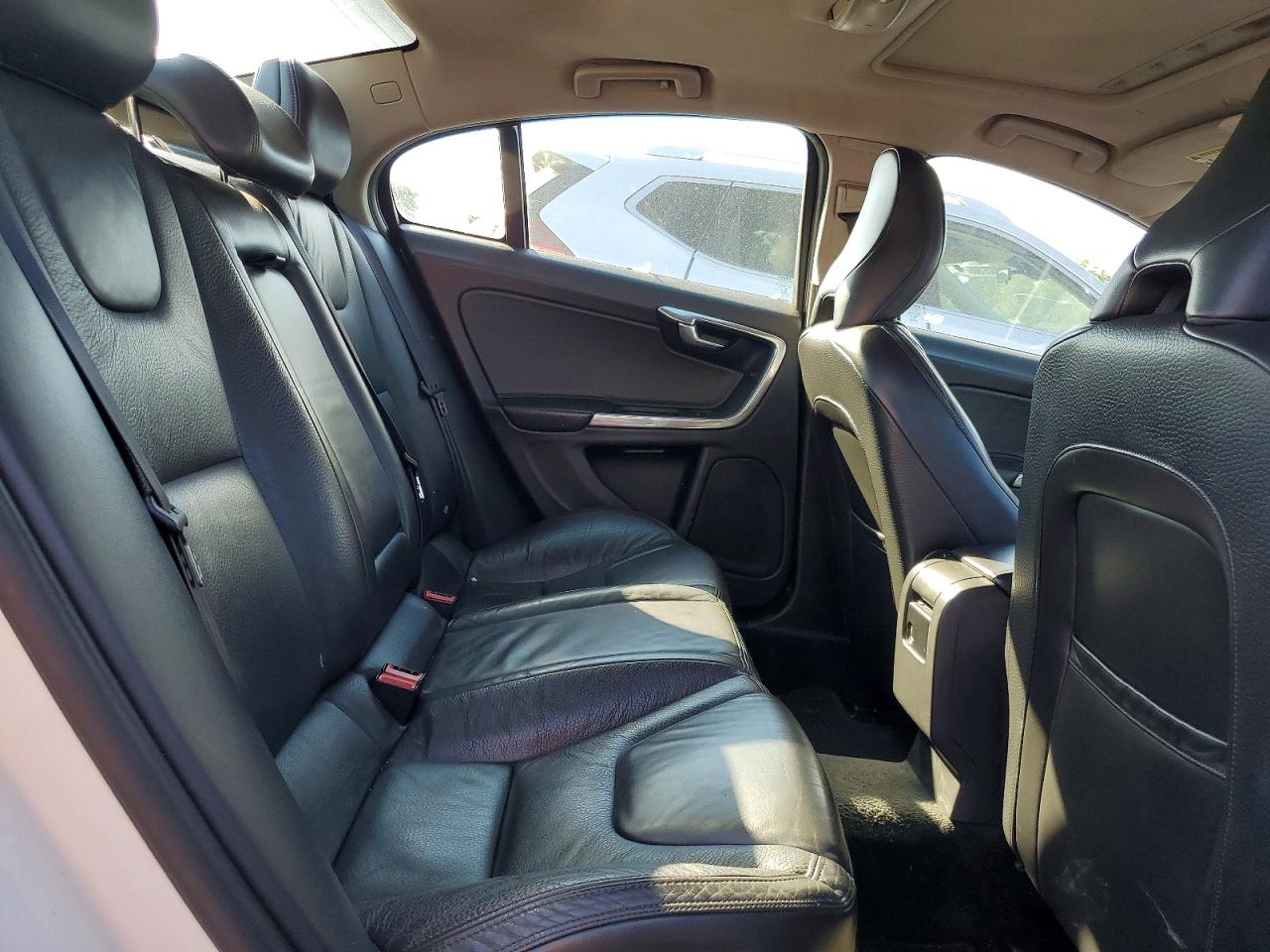 Volvo S60 T5