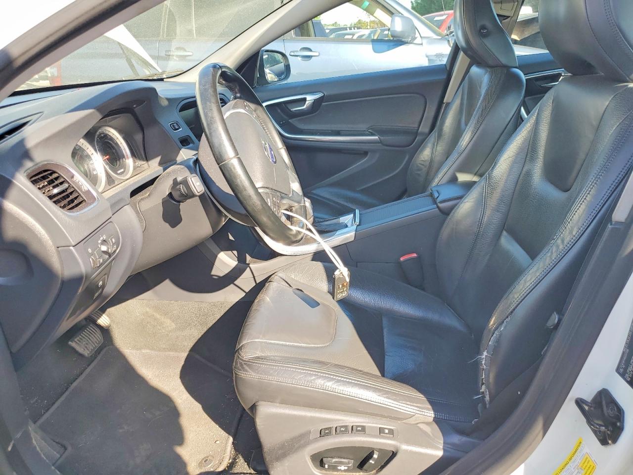 Volvo S60 T5