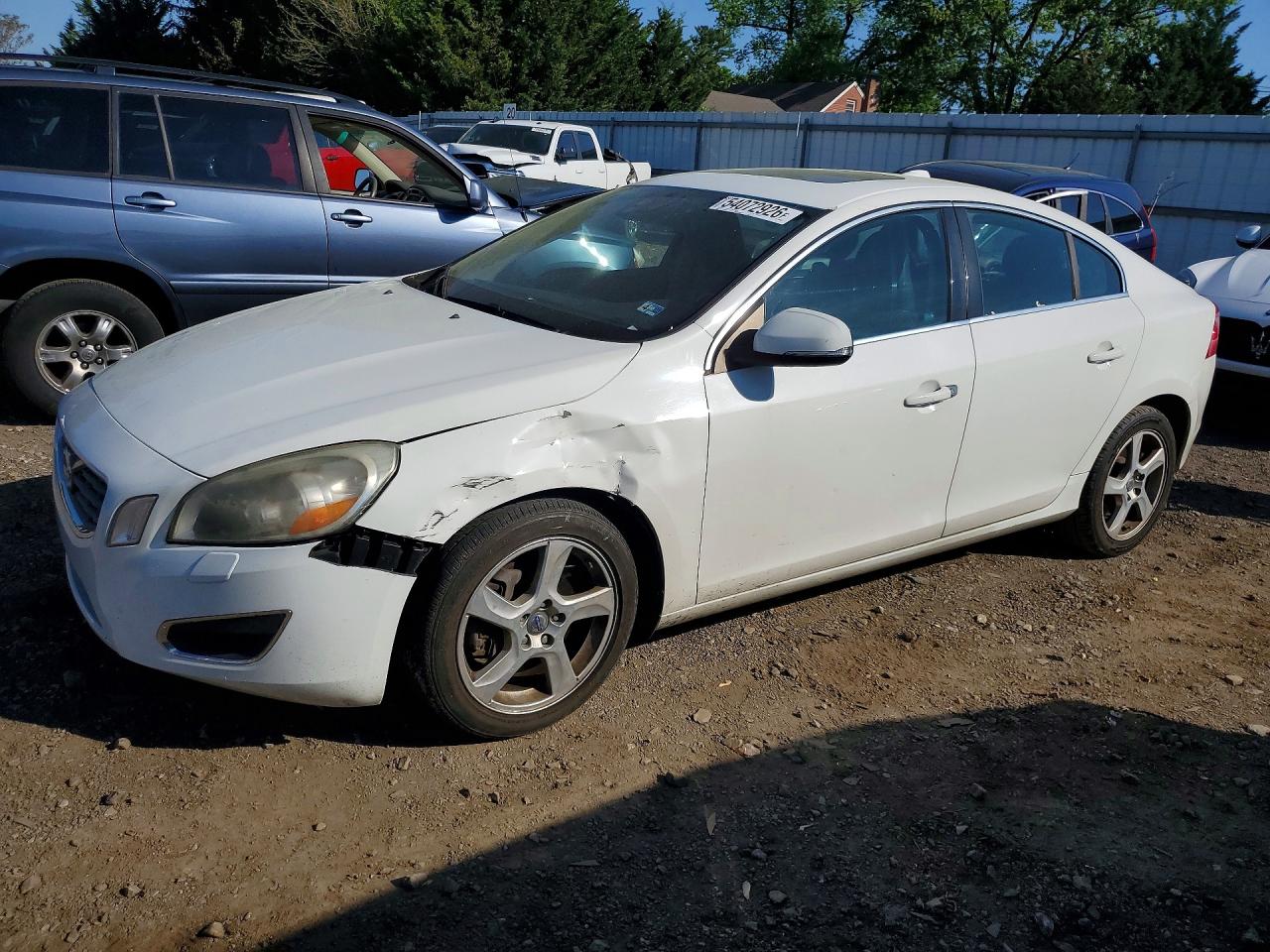 Salvage Volvo S60 Image