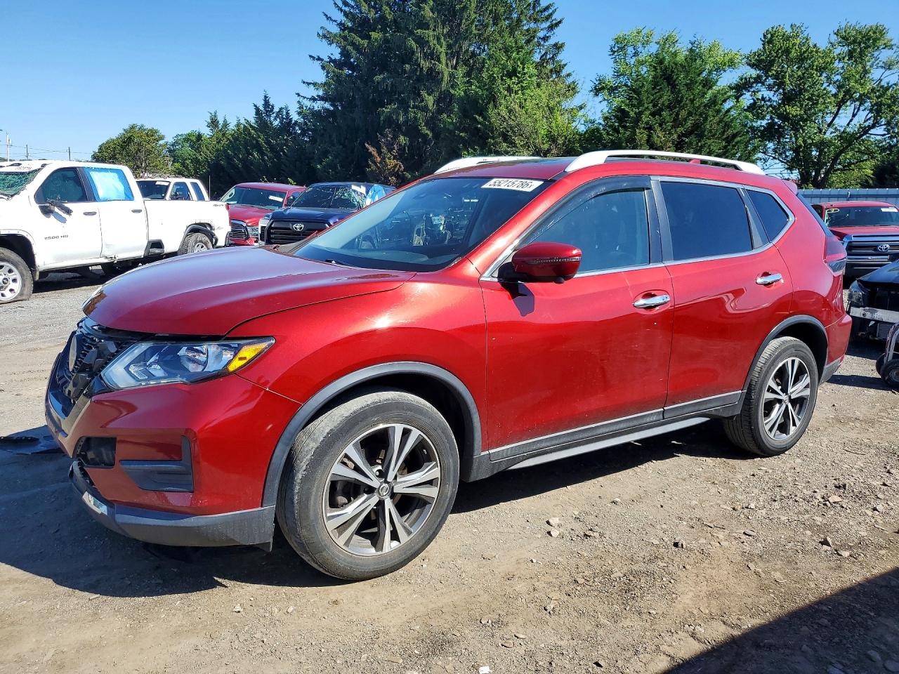 Salvage Nissan Rogue Image