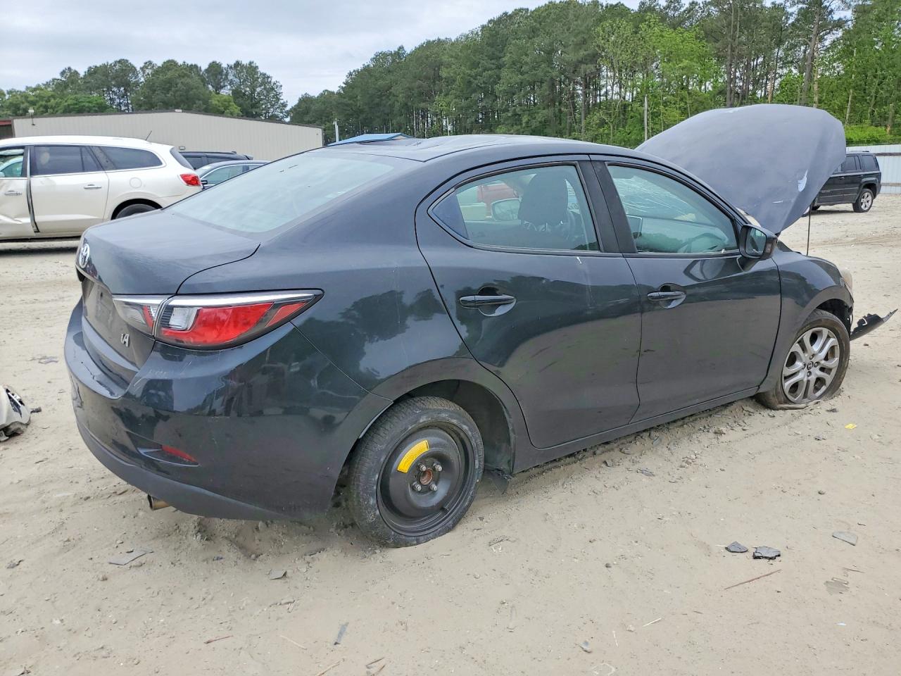 Toyota Yaris Base
