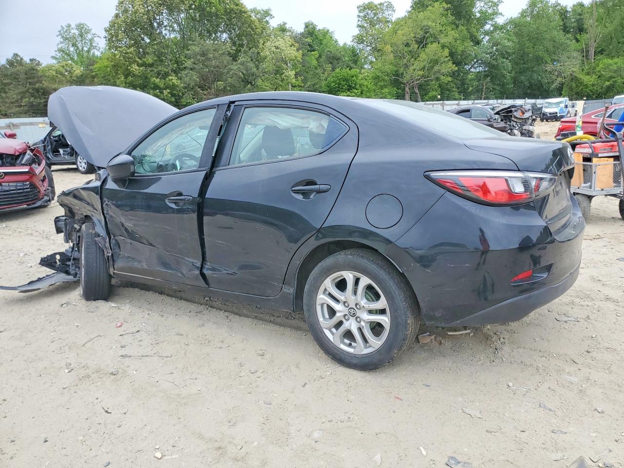Toyota Yaris Base