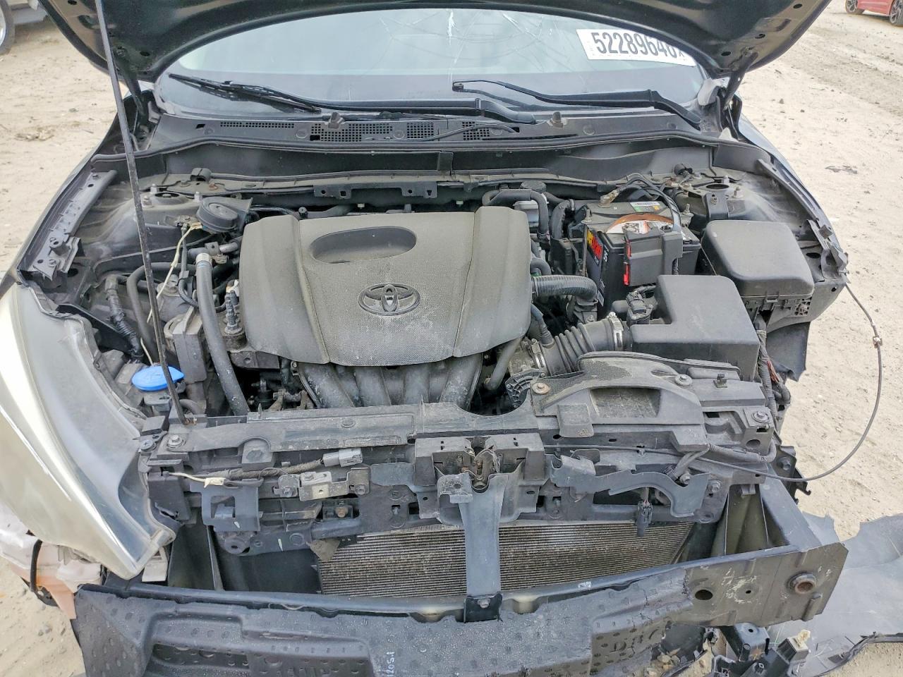 Toyota Yaris Base