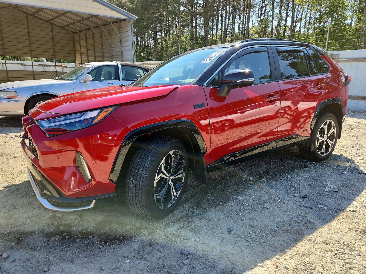 Salvage Toyota RAV4 Image