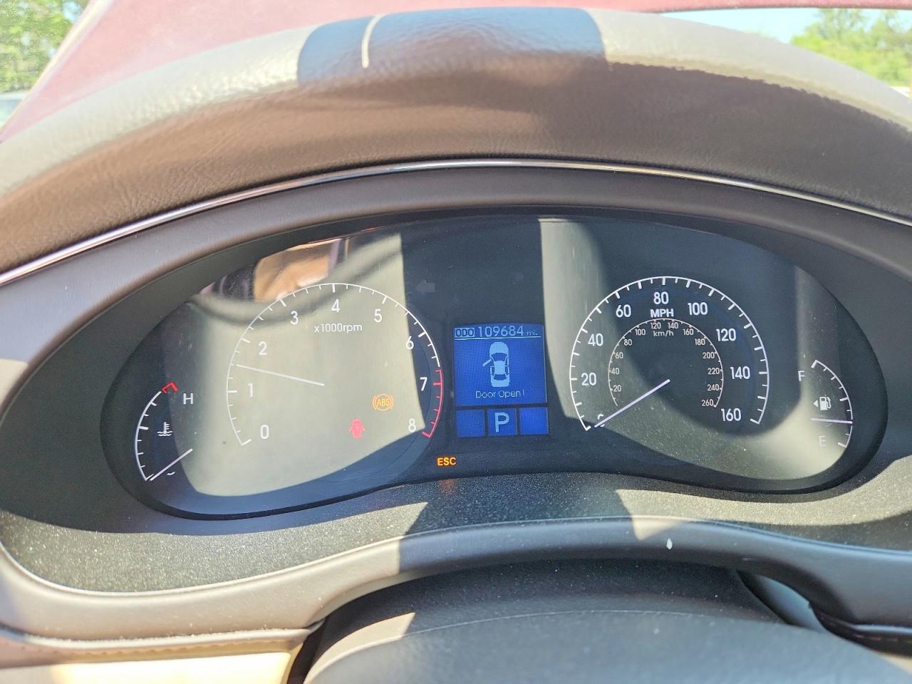 Hyundai Genesis 3.8l