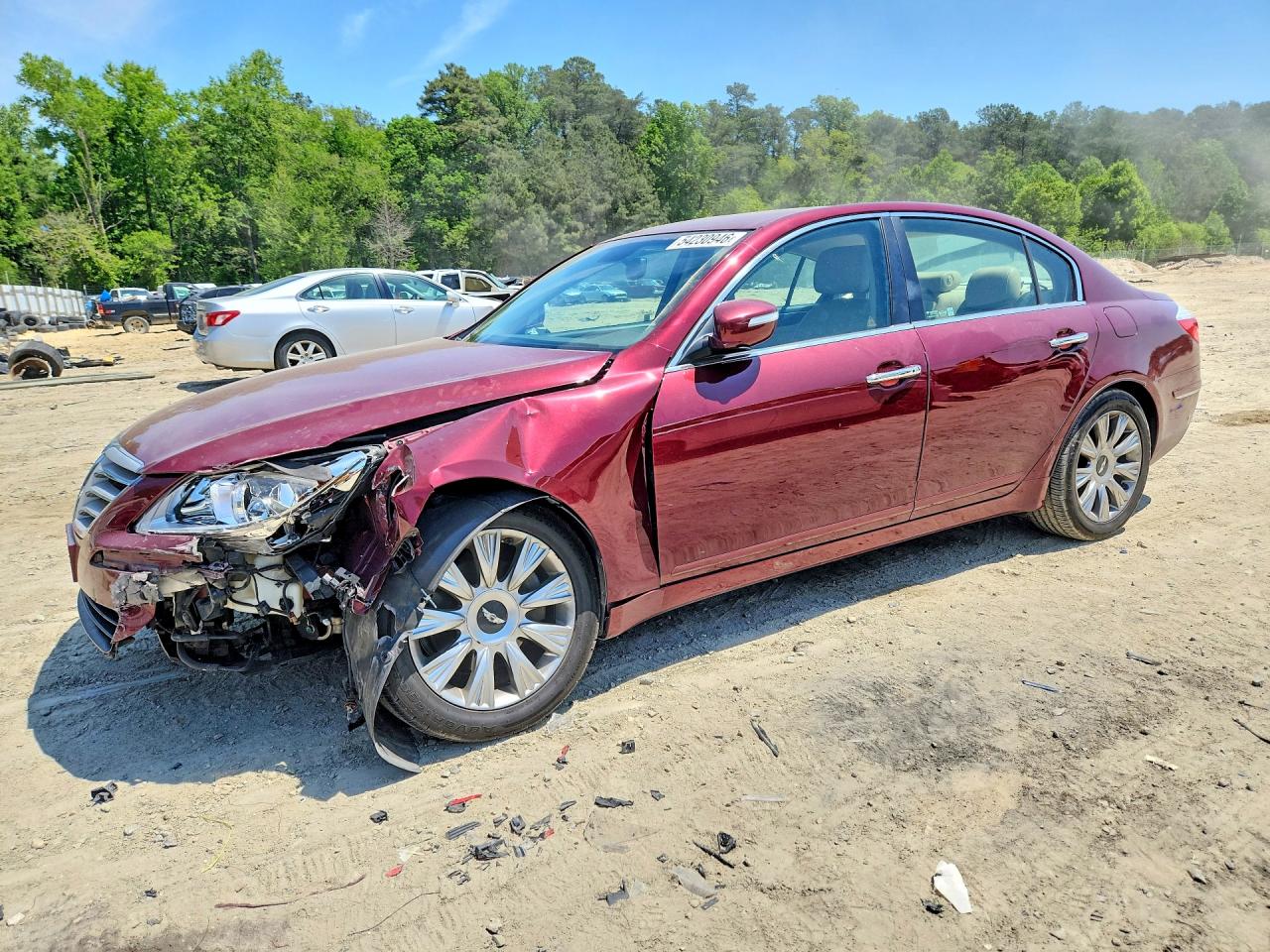 Salvage Hyundai Genesis Image