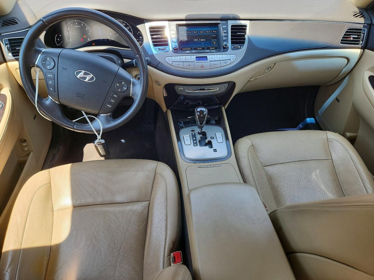 Hyundai Genesis 3.8l