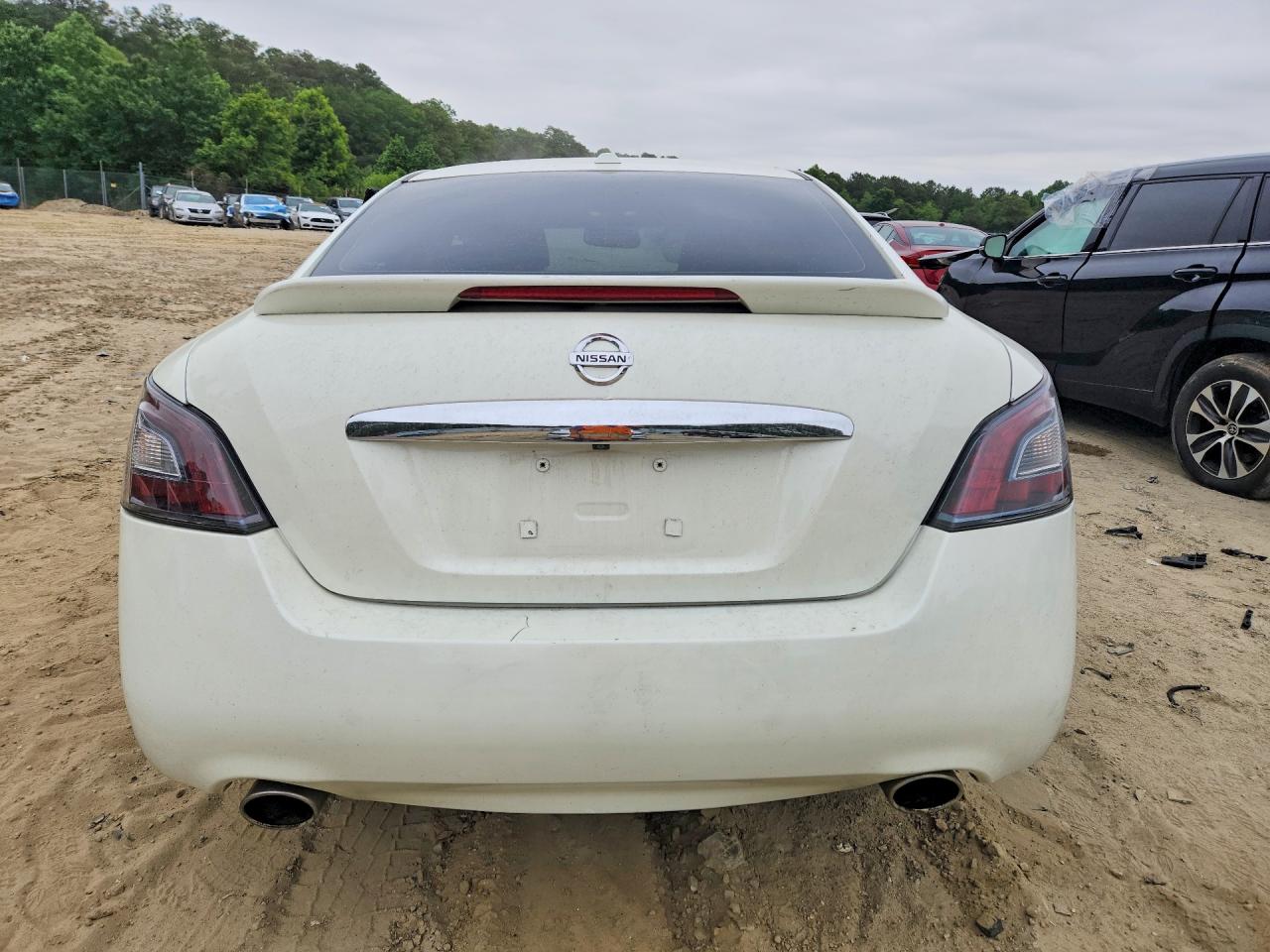Nissan Maxima
