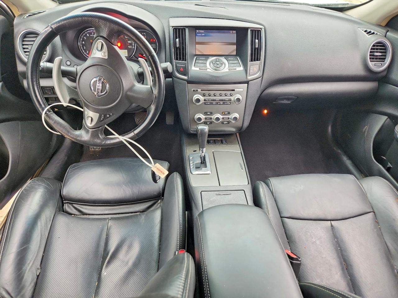 Nissan Maxima