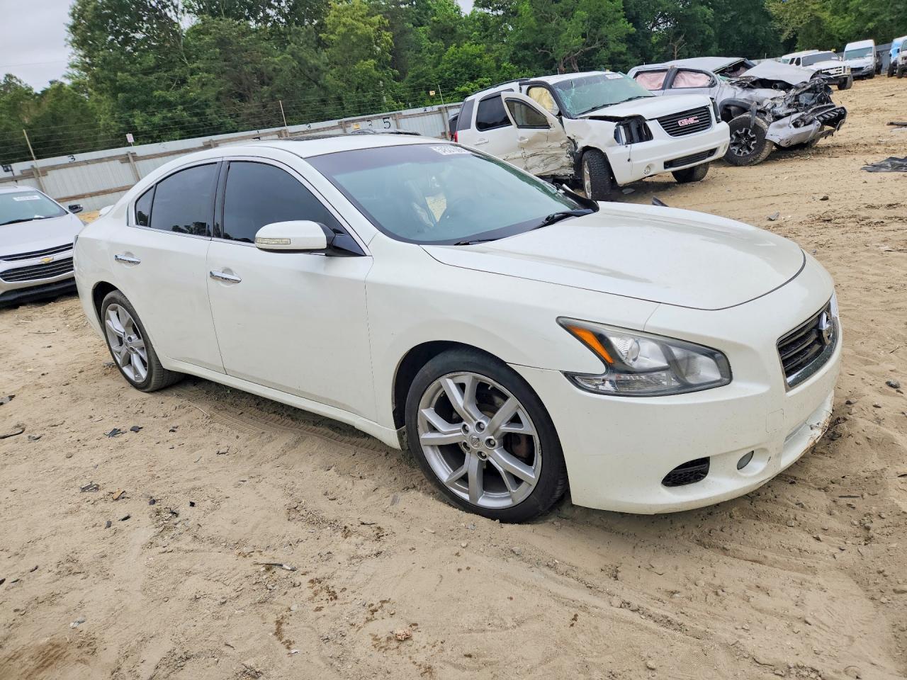 Nissan Maxima