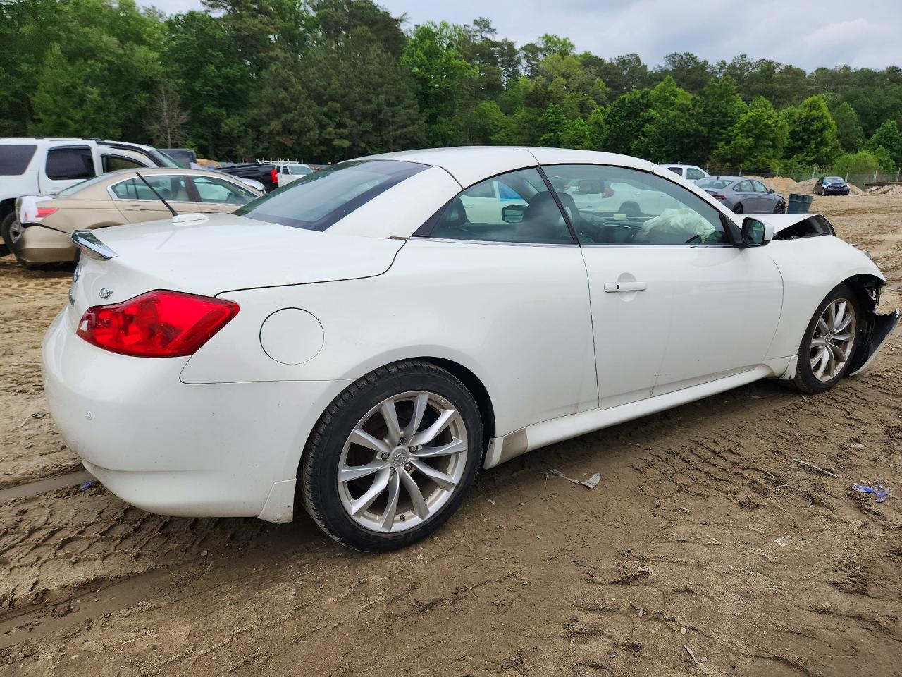 INFINITI G37 Base