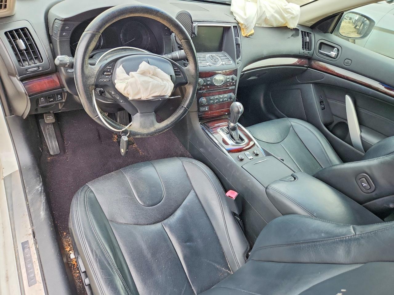 INFINITI G37 Base