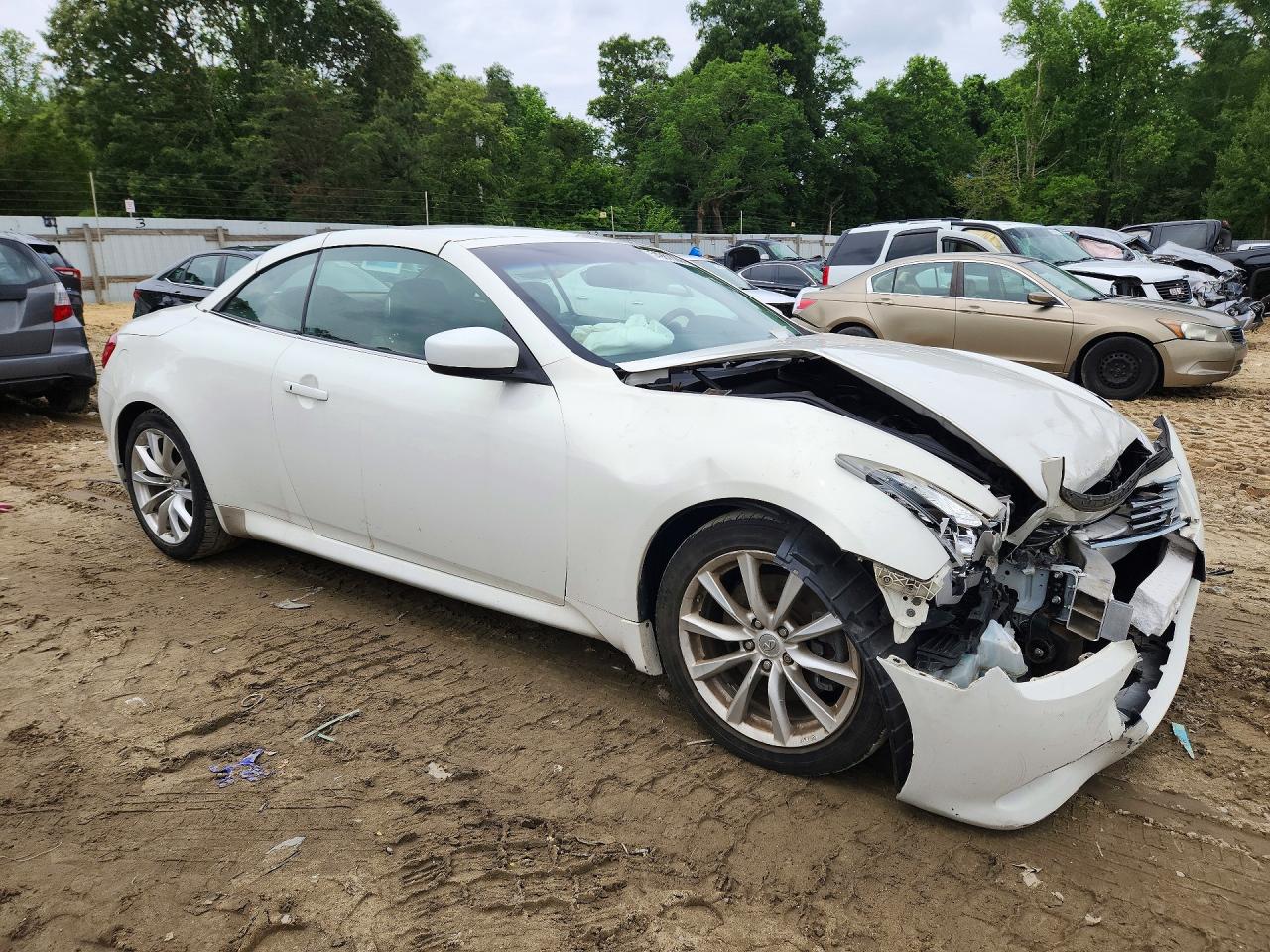INFINITI G37 Base
