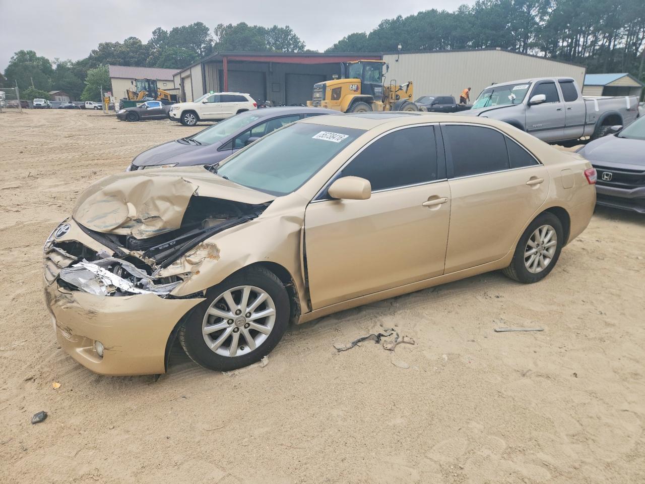 Salvage Toyota Camry Image