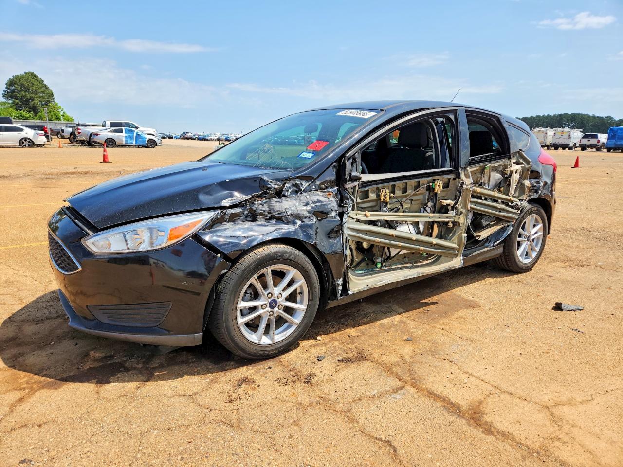 Salvage Ford Focus Image