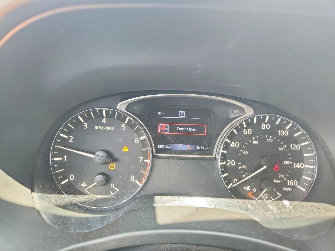 Nissan Pathfinder Sv