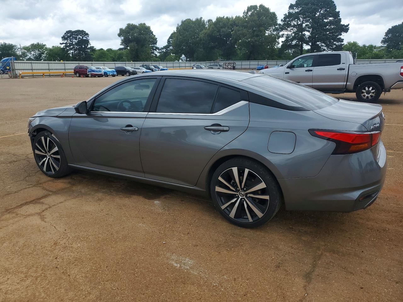 Nissan Altima Sr