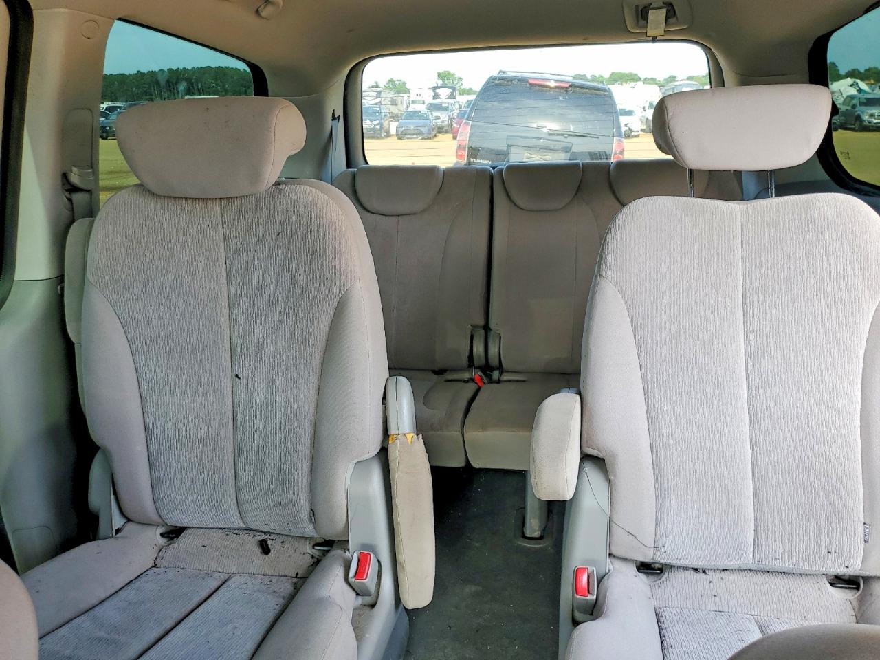 Kia Sedona Lx