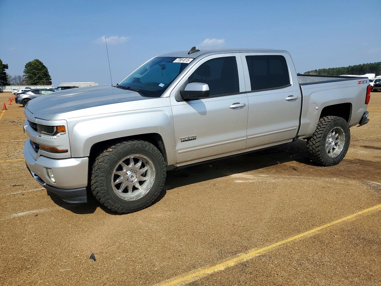 Salvage Chevrolet Silverado Image