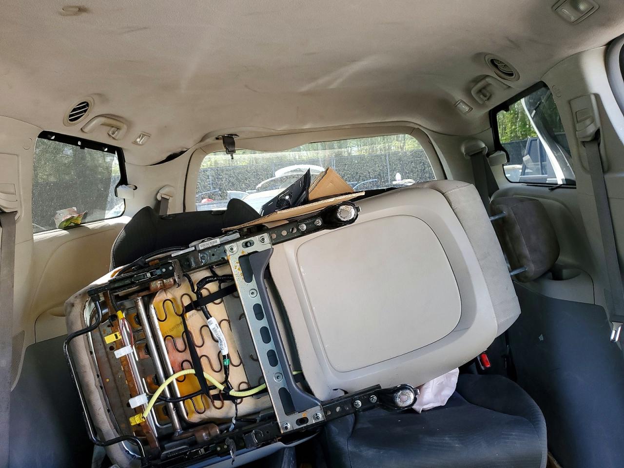 Toyota Sienna Le 8-passenger