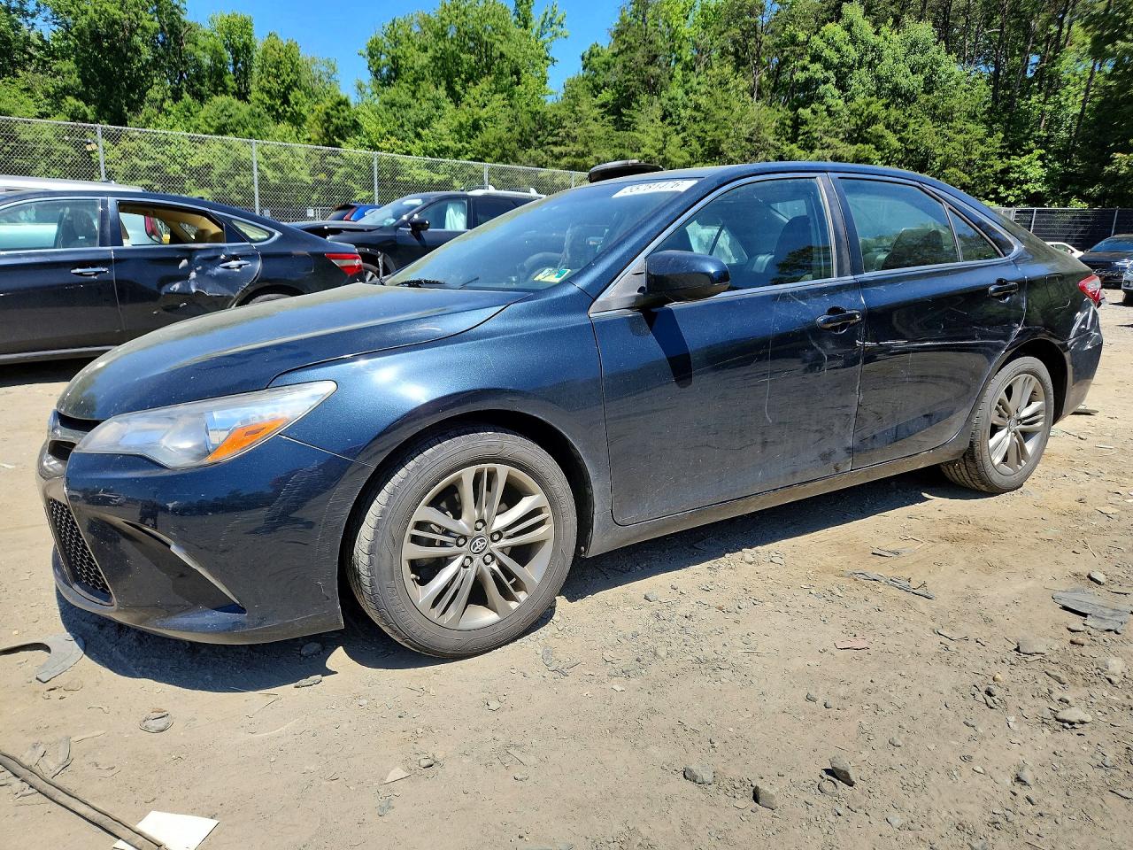 Salvage Toyota Camry Image