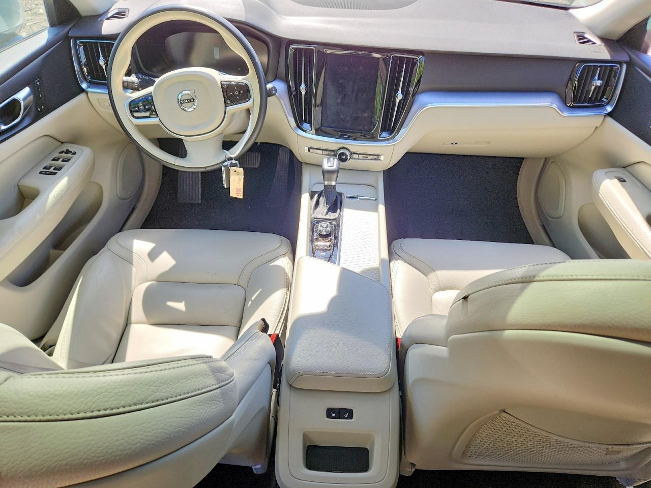 Volvo V60 T5 Momentum