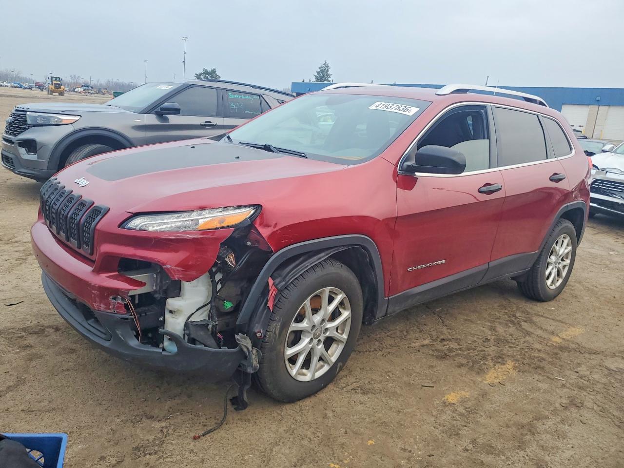 Salvage Jeep Cherokee Image