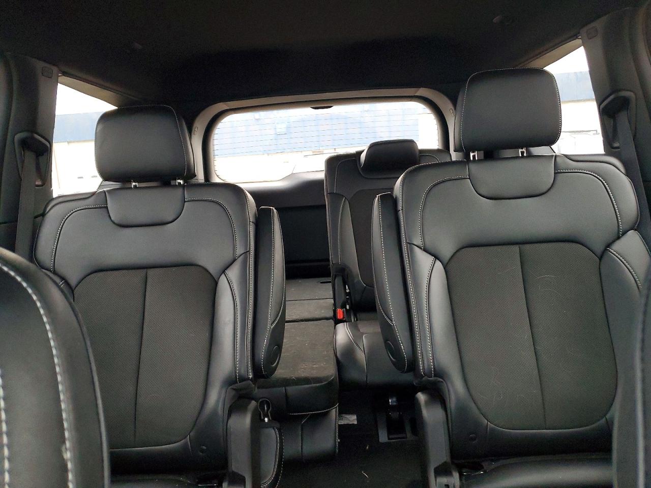 Jeep Cherokee L Laredo
