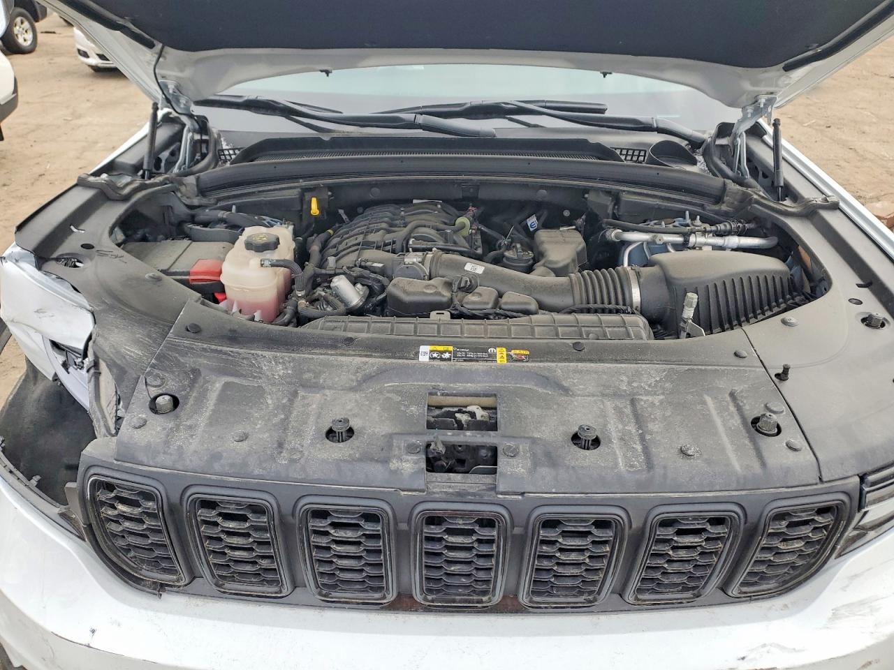 Jeep Cherokee L Laredo