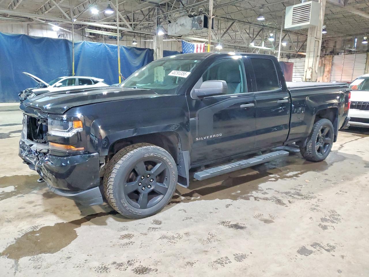 Salvage Chevrolet Silverado Image