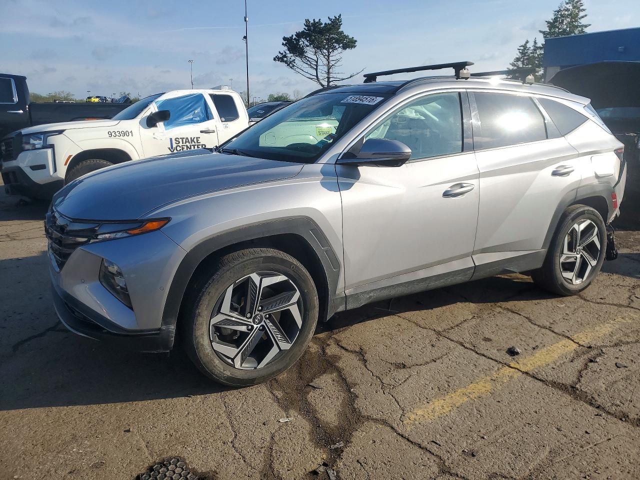 Salvage Hyundai TUCSON Image