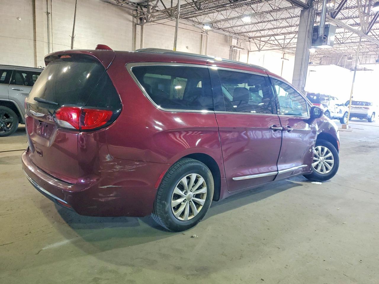 Chrysler Pacifica Touring L