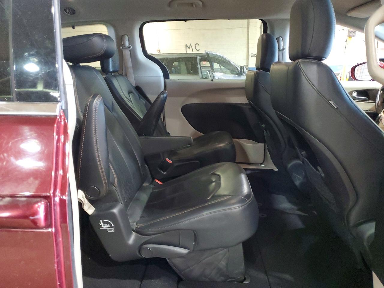 Chrysler Pacifica Touring L