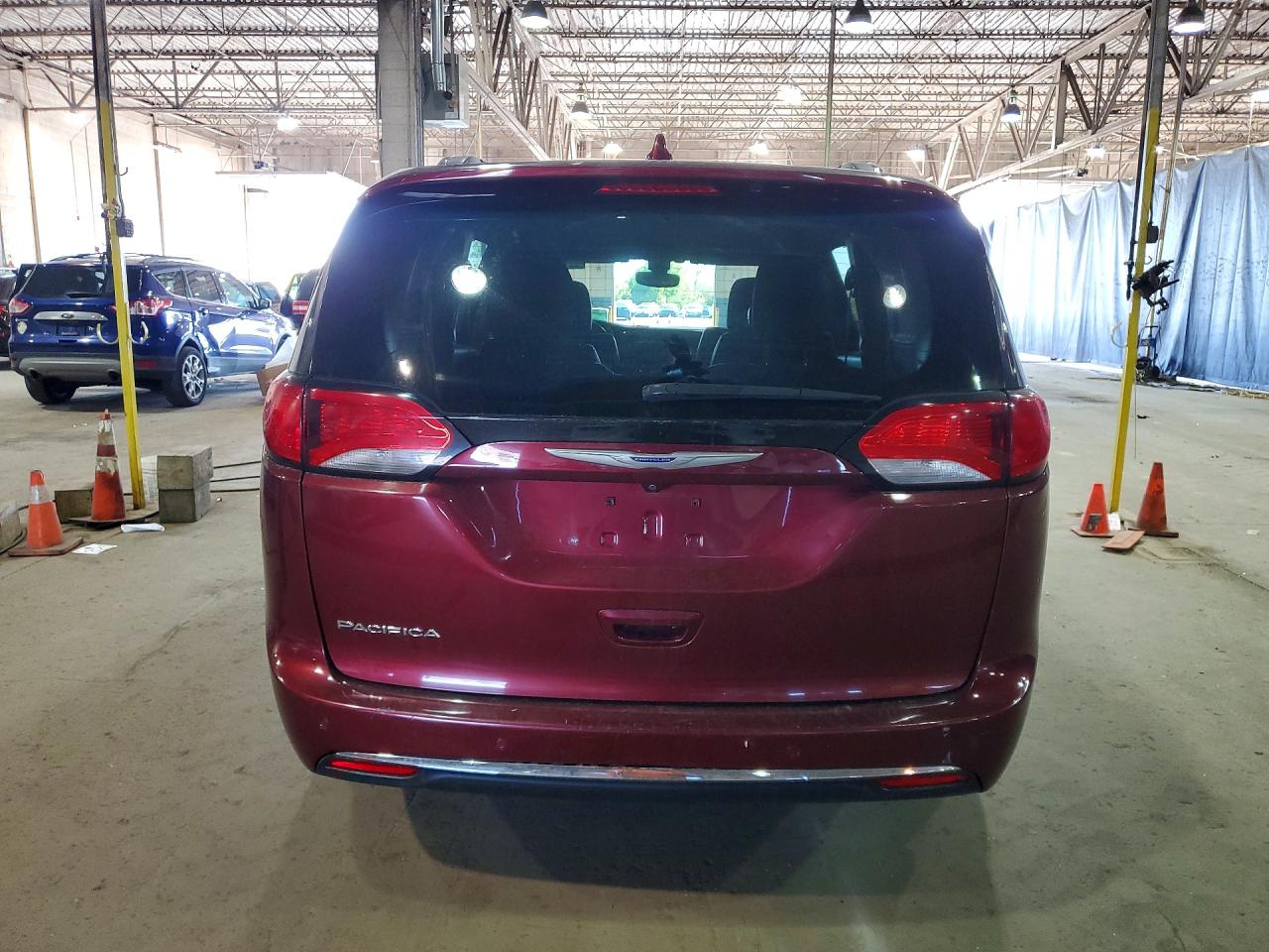 Chrysler Pacifica Touring L