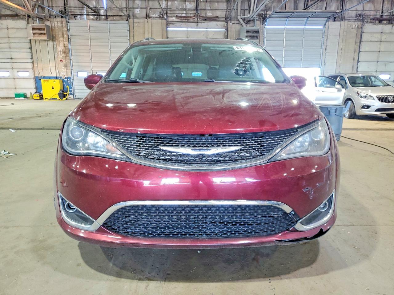 Chrysler Pacifica Touring L