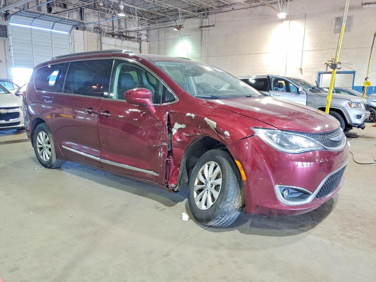 Chrysler Pacifica Touring L