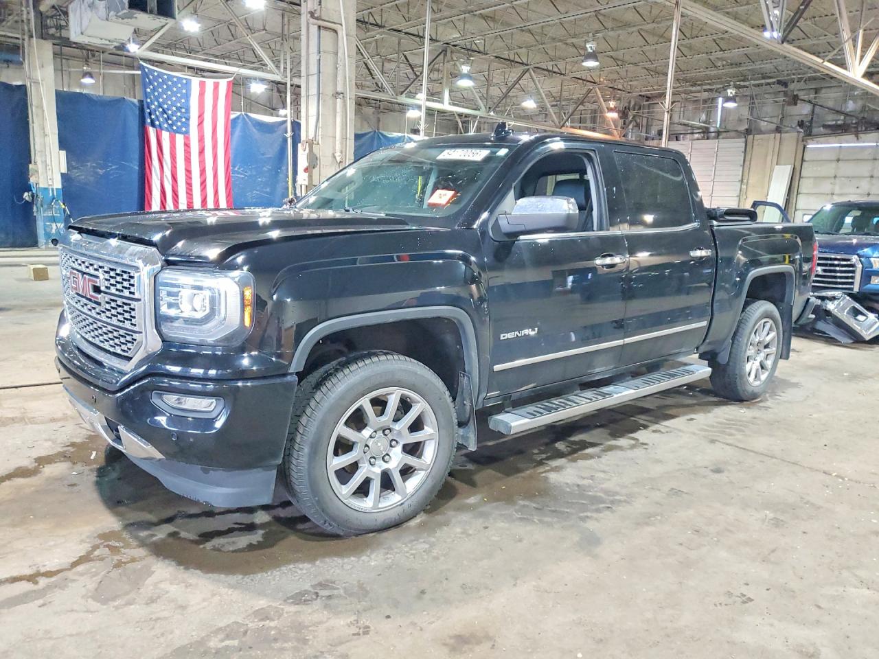 Salvage GMC Sierra Image