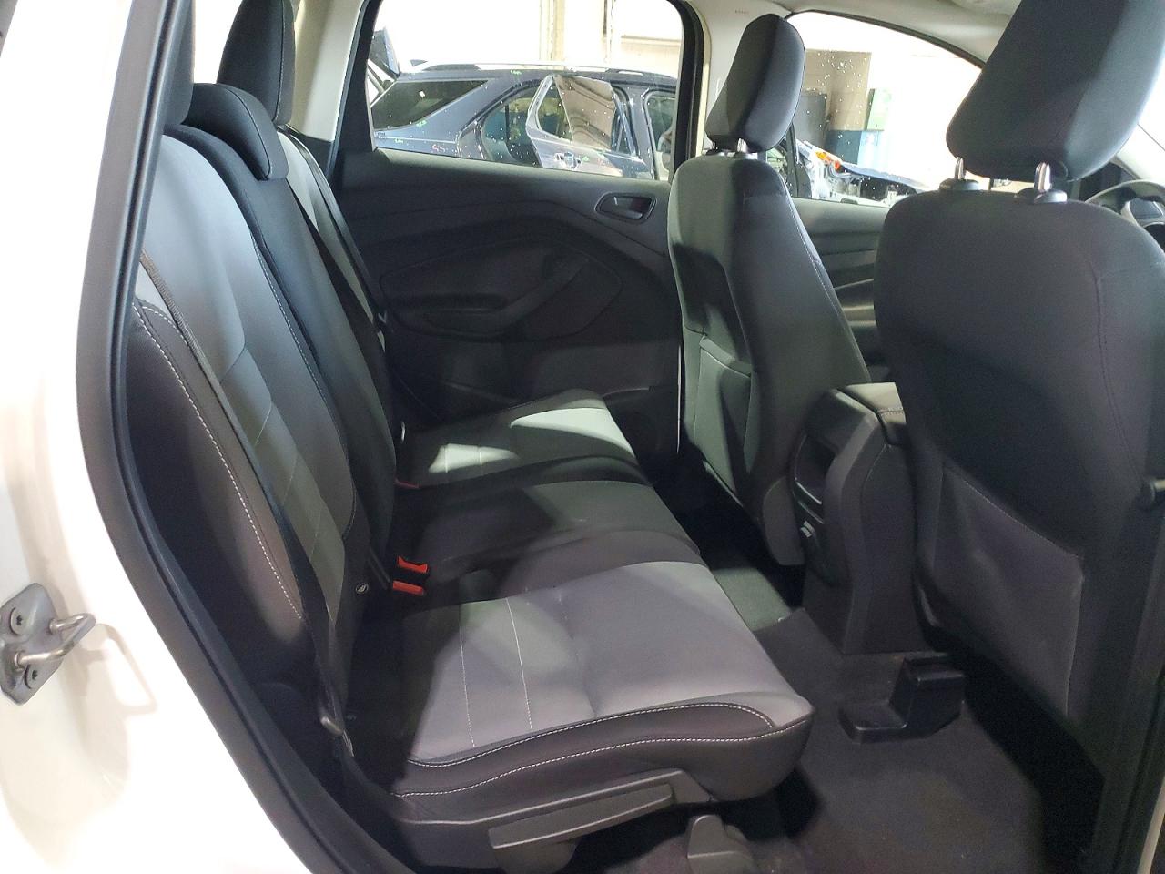 Ford Escape S