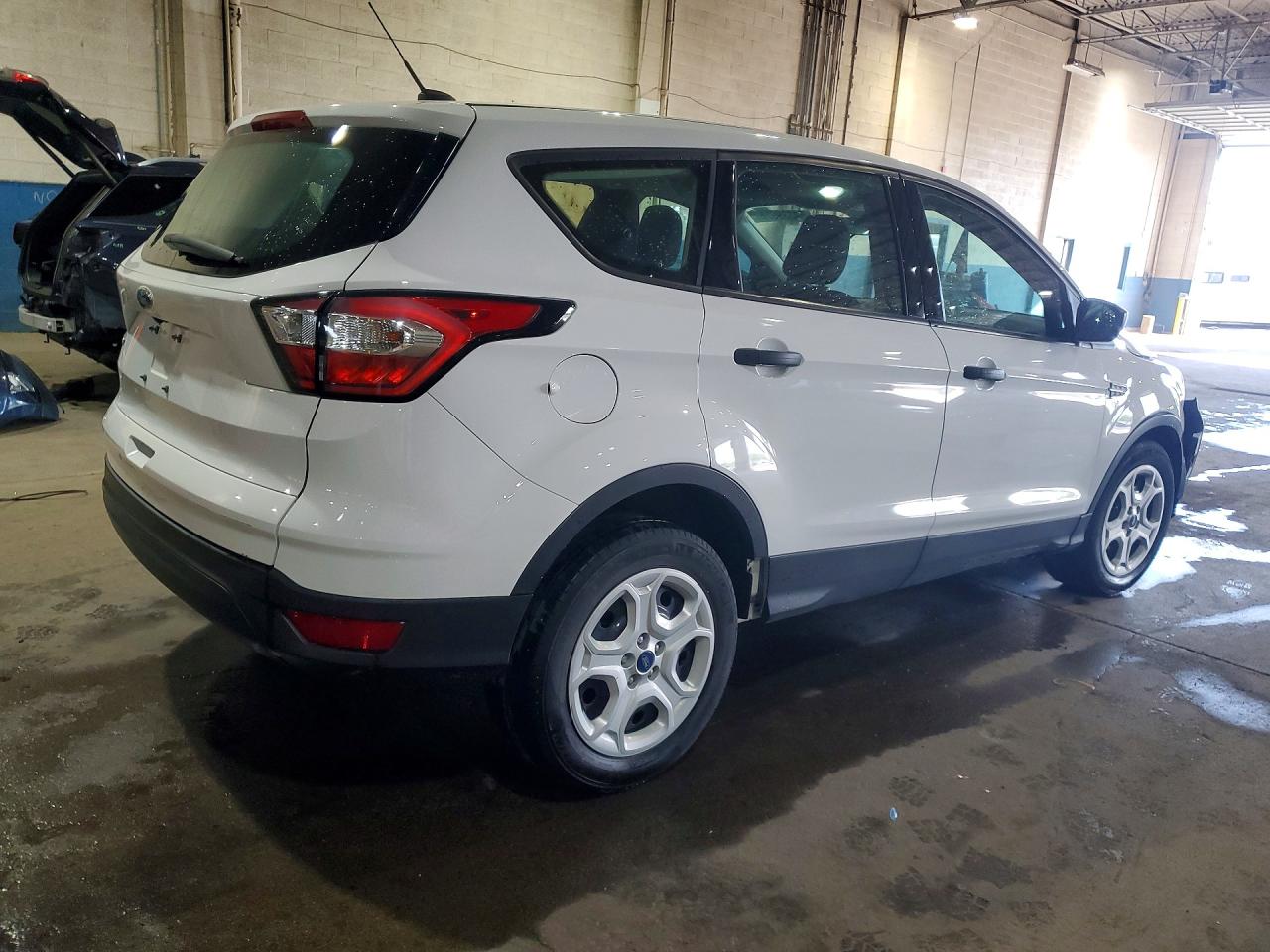 Ford Escape S