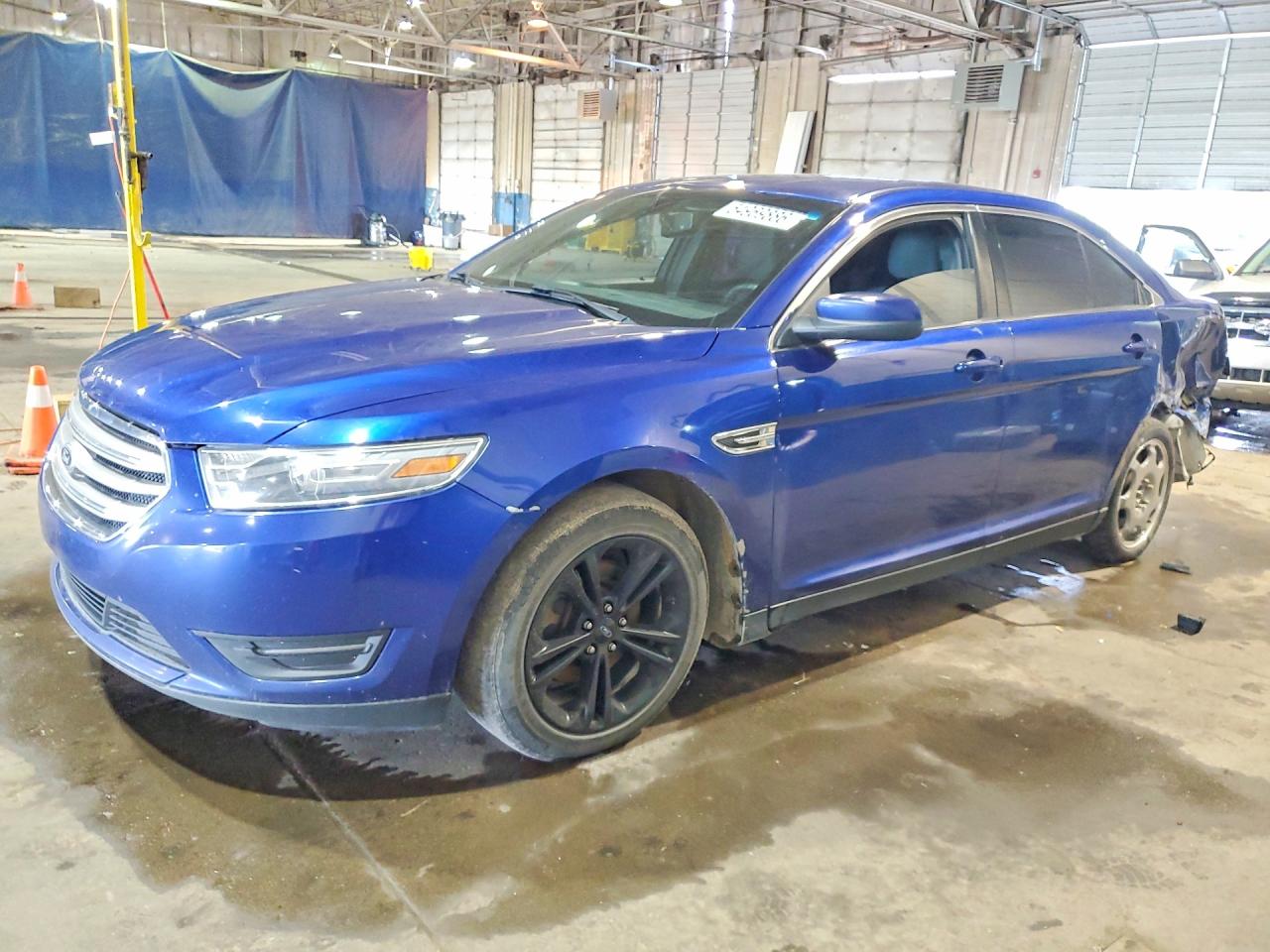 Salvage Ford Taurus Image