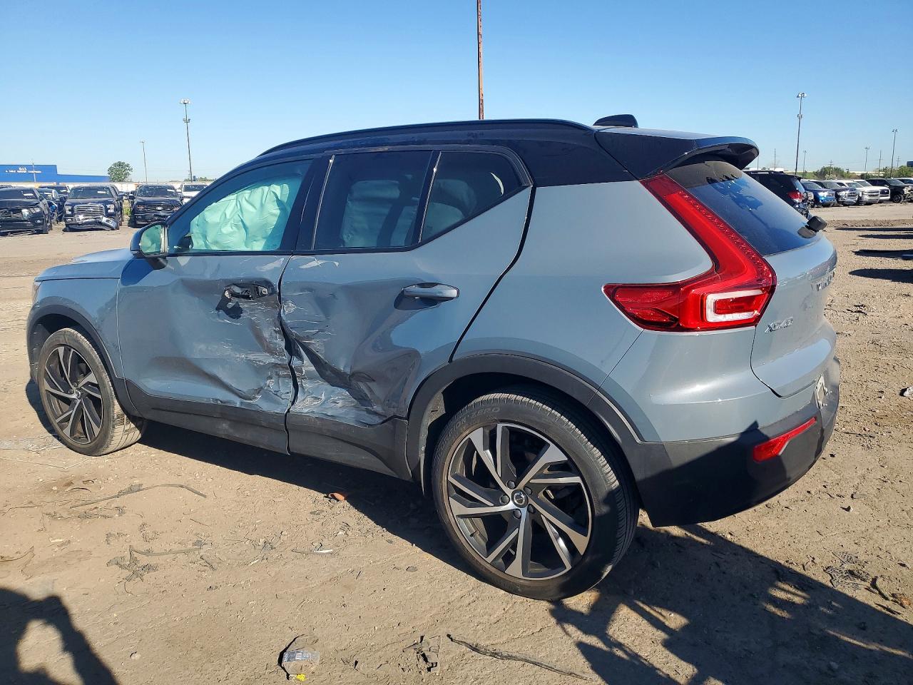 Volvo XC40 T4 R-design