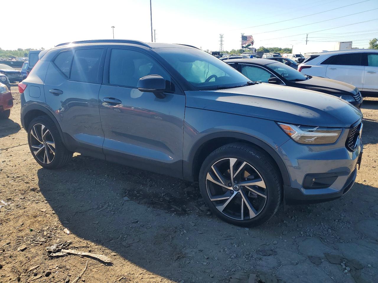 Volvo XC40 T4 R-design